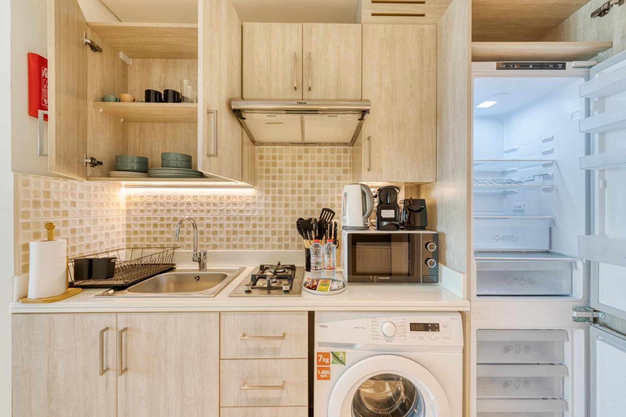 Apartment Beachfront Right By Nakheel Mall *